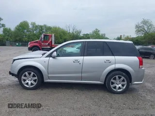 2005 Saturn VUE z VIN 5GZCZ63465S865750, wystawiony jako IAAI lot #42236645 z przebiegiem 154 052 mil mil oraz . Historia ofert i sprzedaży dostępna na DreamBid. Obrazek 14.