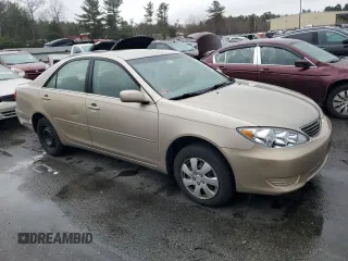 2005 Toyota Camry STD z VIN 4T1BE32K55U629355, wystawiony jako Copart lot #82282494 z przebiegiem 297 925 mil mil oraz Czysty tytuł • Clean title. Historia ofert i sprzedaży dostępna na DreamBid. Obrazek 4.