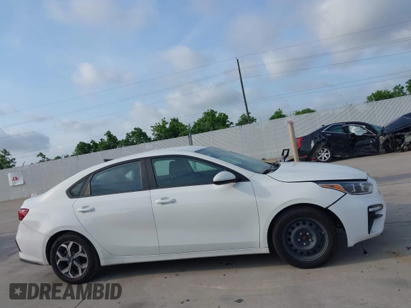 2021 Kia Forte LXS z VIN 3KPF24AD1ME315531, wystawiony jako IAAI lot #42286920 z przebiegiem 88 727 mil mil oraz . Historia ofert i sprzedaży dostępna na DreamBid. Obrazek 13.