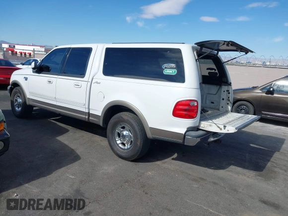 2003 Ford F-150 XLT with VIN 1FTRW07L23KA82084, listed as a IAAI auction lot 42140764 with 286,754 mi miles. Bid and sale history available at carsss.com. Image 3.
