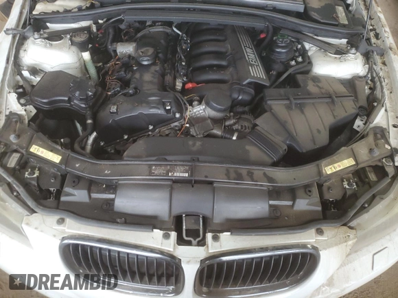 2010 BMW 3 Series 328i xDrive with VIN WBAUU3C5XAA541189, listed as a Copart auction lot 47542595 with 225,967 mi miles and Salvage Title. Bid and sale history available at DreamBid. Image 11.