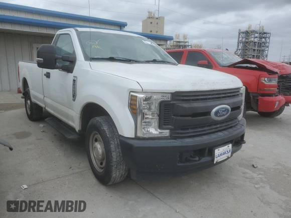2019 Ford Super Duty F-250 SRW XL with VIN 1FTBF2A65KEF79191, listed as a Copart auction lot 46539125 with 61,397 mi miles and Clean Title. Bid and sale history available at carsss.com. Image 4.