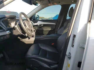 2016 Volvo XC90 Momentum with VIN YV4102XK8G1081922, listed as a Copart auction lot 67849462 with 52,278 mi miles. Bid and sale history available at carsss.com. Image 7.