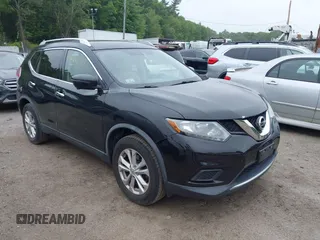 2016 Nissan Rogue SV z VIN KNMAT2MV8GP622120, wystawiony jako IAAI lot #42466056 z przebiegiem 107 963 mil mil oraz . Historia ofert i sprzedaży dostępna na DreamBid. Obrazek 1.