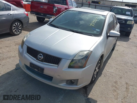 2012 Nissan Sentra S z VIN 3N1AB6AP4CL605131, wystawiony jako IAAI lot #42420591 z przebiegiem 199 410 mil mil oraz . Historia ofert i sprzedaży dostępna na DreamBid. Obrazek 2.
