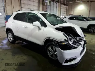 2020 Chevrolet Trax LT with VIN 3GNCJLSB7LL207090, listed as a Copart auction lot 49272635 with 82,406 mi miles and Clean Title. Bid and sale history available at DreamBid. Image 4.