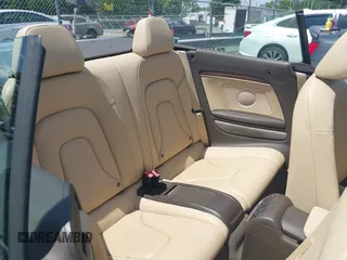2014 Audi A5 Premium Plus z VIN WAULFAFH6EN003233, wystawiony jako IAAI lot #42178794 z przebiegiem 59 860 mil mil oraz . Historia ofert i sprzedaży dostępna na DreamBid. Obrazek 8.