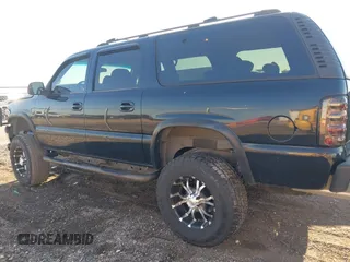 2001 Chevrolet Suburban LS with VIN 3GNEC16T61G284128, listed as a IAAI auction lot 41102555 with 198,323 mi miles. Bid and sale history available at carsss.com. Image 14.