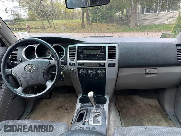 2005 Toyota 4Runner SR5 with VIN JTEBT14R158018560, listed as a Copart auction lot 55010465 with 346,247 mi miles and Clean Title. Bid and sale history available at DreamBid. Image 9.