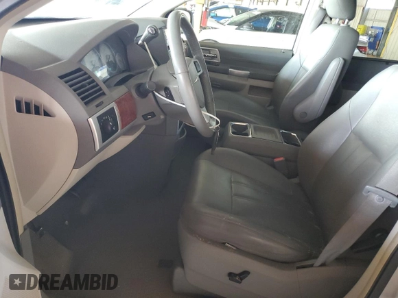 2008 Chrysler Town & Country Touring with VIN 2A8HR54P08R822062, listed as a Copart auction lot 62482595 with 126,022 mi miles and Salvage title. Bid and sale history available at DreamBid. Image 7.