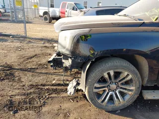 2018 GMC Yukon Denali with VIN 1GKS2CKJ7JR314465, listed as a IAAI auction lot 41763673 with 170,845 mi miles. Bid and sale history available at carsss.com. Image 6.