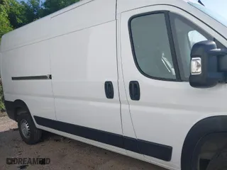 2025 Ram ProMaster Cargo Van Tradesman with VIN 3C6LRVDG1SE512763, listed as a IAAI auction lot 42075695 with 7,806 mi miles. Bid and sale history available at carsss.com. Image 13.