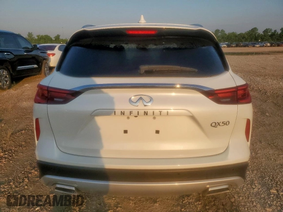 2024 Infiniti QX50 Luxe z VIN 3PCAJ5BA6RF104043, wystawiony jako Copart lot #59015075 z przebiegiem 13 276 mil mil oraz Szkoda całkowita • Salvage title. Historia ofert i sprzedaży dostępna na DreamBid. Obrazek 6.