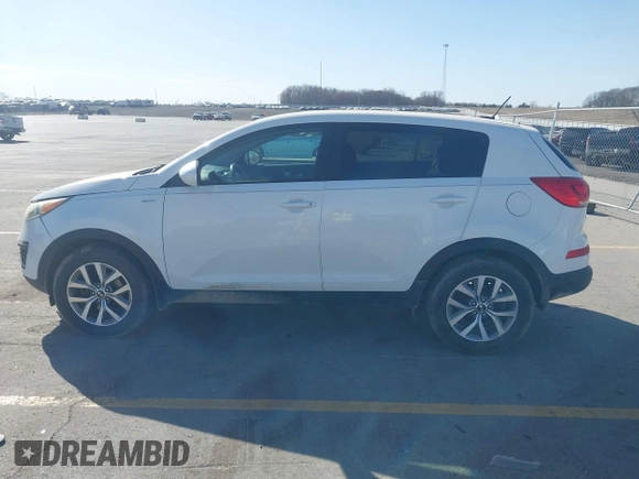 2015 Kia Sportage LX with VIN KNDPBCAC8F7690843, listed as a IAAI auction lot 41813154 with 124,885 mi miles and . Bid and sale history available at carsss.com. Image 14.