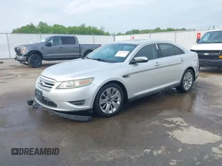 2011 Ford Taurus Limited z VIN 1FAHP2FW9BG118585, wystawiony jako IAAI lot #42124229 z przebiegiem 182 096 mil mil oraz . Historia ofert i sprzedaży dostępna na DreamBid. Obrazek 17.