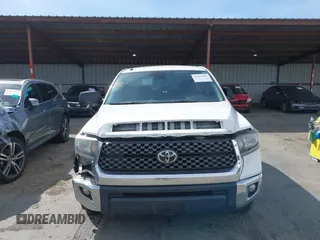 2018 Toyota Tundra 2WD SR5 with VIN 5TFEY5F12JX229395, listed as a IAAI auction lot 41860401 with 211,706 mi miles. Bid and sale history available at carsss.com. Image 12.