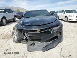2017 Chevrolet Camaro 1LT z VIN 1G1FB1RX8H0213048, wystawiony jako Copart lot #56724075 z przebiegiem Nie podano mil oraz Szkoda całkowita • Salvage title. Historia ofert i sprzedaży dostępna na DreamBid. Obrazek 5.