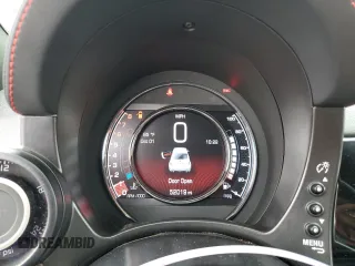 2017 FIAT 500 Abarth z VIN 3C3CFFFH8HT659135, wystawiony jako Copart lot #73929284 z przebiegiem 52 019 mil mil oraz Szkody całkowita. Historia ofert i sprzedaży dostępna na DreamBid. Obrazek 9.