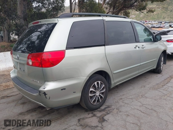 2007 Toyota Sienna CE with VIN 5TDZK23C27S070870, listed as a IAAI auction lot 42039359 with 331,934 mi miles and . Bid and sale history available at carsss.com. Image 4.