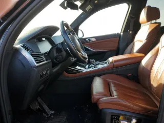 2019 BMW X7 xDrive40i z VIN 5UXCW2C53KL086449, wystawiony jako Copart lot #51090755 z przebiegiem 109 920 mil mil oraz Czysty tytuł • Clean title. Historia ofert i sprzedaży dostępna na DreamBid. Obrazek 7.