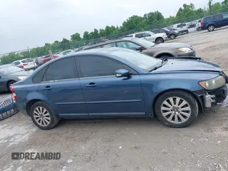 2005 Volvo S40 с VIN YV1MS382452091623, выставлен на аукционе IAAI как лот 42311105 с пробегом 269 001 миль миль и . История ставок и продаж доступна на DreamBid. Изображение 14.