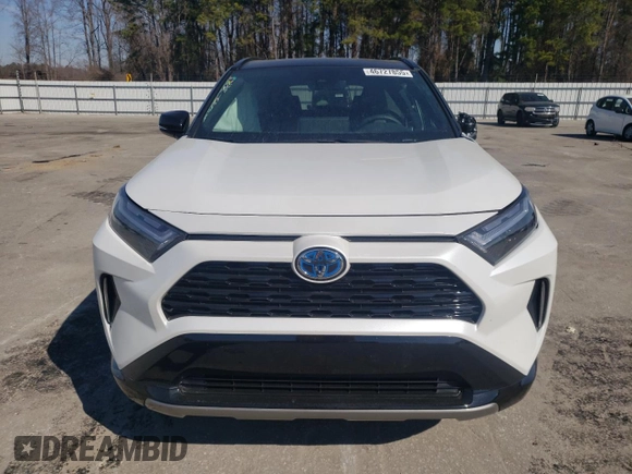 2024 Toyota RAV4 Hybrid XSE with VIN 4T3E6RFV6RU175440, listed as a Copart auction lot 46727855 with 9,112 mi miles and Salvage Title. Bid and sale history available at DreamBid. Image 5.