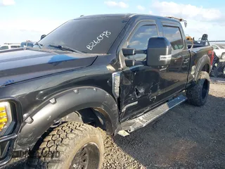 2018 Ford Super Duty F-250 SRW XL with VIN 1FT7W2BT7JEB26098, listed as a IAAI auction lot 41429463 with 160,396 mi miles. Bid and sale history available at carsss.com. Image 6.