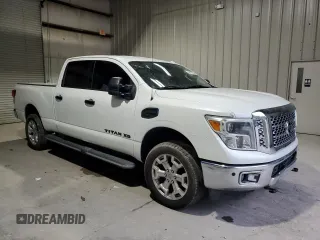 2016 Nissan Titan Platinum Reserve z VIN 1N6BA1F27GN502647, wystawiony jako Copart lot #53079895 z przebiegiem 143 384 mil mil oraz Czysty tytuł • Clean title. Historia ofert i sprzedaży dostępna na DreamBid. Obrazek 4.