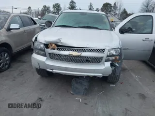 2011 Chevrolet Suburban LS with VIN 1GNSCHE07BR241468, listed as a IAAI auction lot 41376362 with 277,907 mi miles. Bid and sale history available at carsss.com. Image 6.