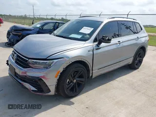 2023 Volkswagen Tiguan SE R-Line Black с VIN 3VVCB7AX5PM064412, выставлен на аукционе IAAI как лот 42279912 с пробегом 72 528 миль миль и . История ставок и продаж доступна на DreamBid. Изображение 17.