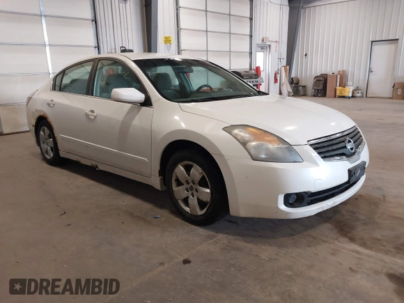 2007 Nissan Altima S with VIN 1N4AL21E07C207441, listed as a IAAI auction lot 42027562 with 170,444 mi miles and . Bid and sale history available at DreamBid. Image 1.