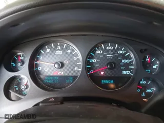 2009 Chevrolet Avalanche LT w/2LT with VIN 3GNFK22089G158390, listed as a IAAI auction lot 41868477 with 174,405 mi miles. Bid and sale history available at carsss.com. Image 7.