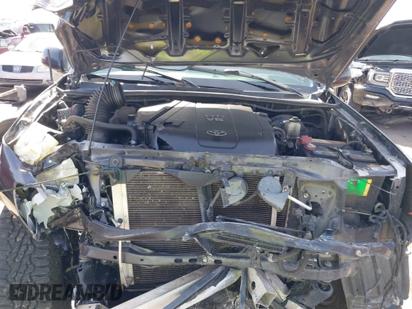 2014 Toyota Tacoma with VIN 3TMLU4EN0EM145573, listed as a IAAI auction lot 41621189 with 178,281 mi miles. Bid and sale history available at carsss.com. Image 10.