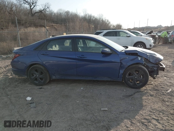 2023 Hyundai Elantra SEL z VIN 5NPLM4AG4PH093588, wystawiony jako IAAI lot #41301617 z przebiegiem 40 322 mil mil oraz . Historia ofert i sprzedaży dostępna na DreamBid. Obrazek 13.