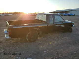 1993 Toyota Pickup DLX with VIN JT4RN93P6P5068144, listed as a Copart auction lot 42949285 with 158,254 mi miles and Clean Title. Bid and sale history available at DreamBid. Image 3.
