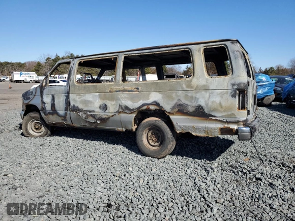 2003 Ford Econoline Passenger XL z VIN 1FBSS31LX3HA93522, wystawiony jako Copart lot #49734755 z przebiegiem Nie podano mil oraz Nie do naprawy • Non repairable. Historia ofert i sprzedaży dostępna na DreamBid. Obrazek 2.