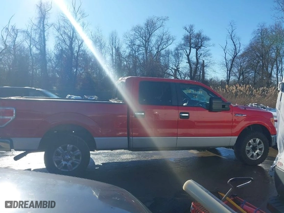 2010 Ford F-150 XL with VIN 1FTFW1EVXAFA40670, listed as a IAAI auction lot 41235037 with 276,256 mi miles. Bid and sale history available at carsss.com. Image 13.