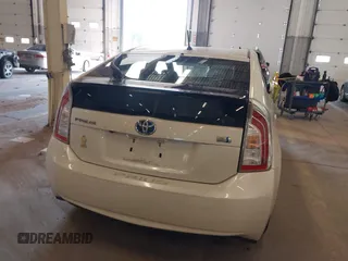 2015 Toyota Prius Four z VIN JTDKN3DU2F0470886, wystawiony jako IAAI lot #42157691 z przebiegiem 108 400 mil mil oraz . Historia ofert i sprzedaży dostępna na DreamBid. Obrazek 17.