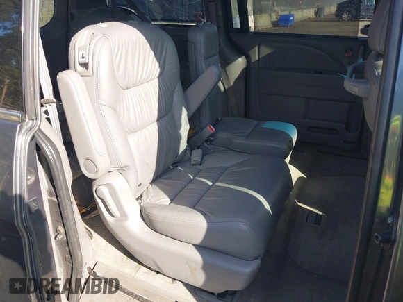 2010 Honda Odyssey EX-L with VIN 5FNRL3H67AB087262, listed as a IAAI auction lot 41999995 with 153,186 mi miles. Bid and sale history available at carsss.com. Image 8.