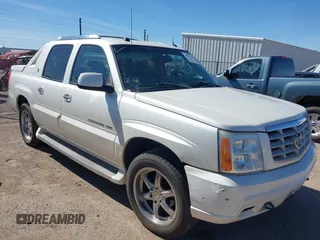 2005 Cadillac Escalade EXT z VIN 3GYEK62N15G186026, wystawiony jako IAAI lot #41562342 z przebiegiem 271 567 mil mil oraz . Historia ofert i sprzedaży dostępna na DreamBid. Obrazek 1.