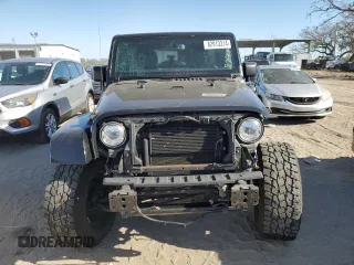 2018 Jeep Wrangler JK Unlimited Sahara with VIN 1C4BJWEG7JL913580, listed as a Copart auction lot 82913314 with 89,079 mi miles and Salvage Title. Bid and sale history available at carsss.com. Image 5.