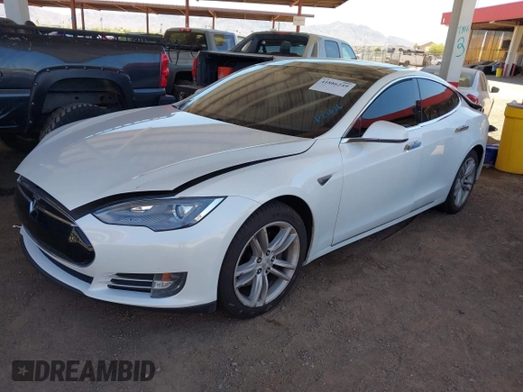 2013 Tesla Model S с VIN 5YJSA1CG8DFP22036, выставлен на аукционе IAAI как лот 41886249 с пробегом 125 477 миль миль и . История ставок и продаж доступна на DreamBid. Изображение 18.