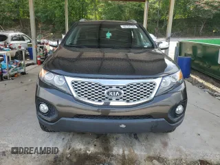 2011 Kia Sorento EX with VIN 5XYKU3A11BG134695, listed as a Copart auction lot 60104135 with 227,552 mi miles and Salvage title. Bid and sale history available at DreamBid. Image 5.