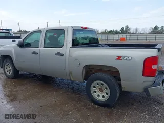 2007 Chevrolet Silverado 1500 LT w/1LT with VIN 2GCEC13CX71567954, listed as a IAAI auction lot 41697566 with 74,568 mi miles. Bid and sale history available at carsss.com. Image 14.