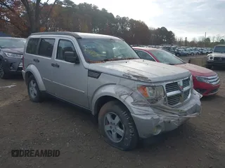 2008 Dodge Nitro SXT z VIN 1D8GU28K68W105186, wystawiony jako IAAI lot #40786126 z przebiegiem 176 538 mil mil oraz . Historia ofert i sprzedaży dostępna na DreamBid. Obrazek 1.