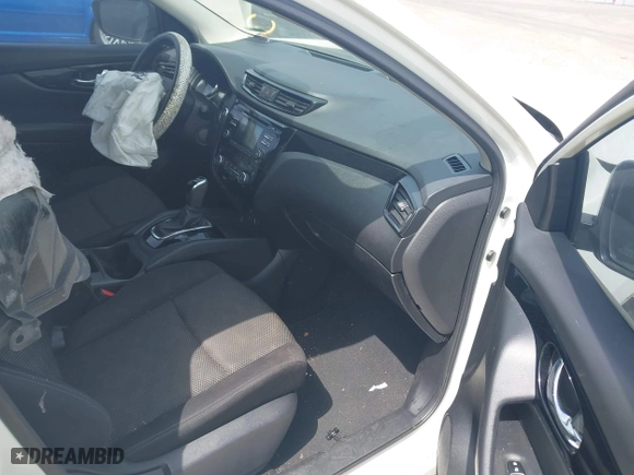 2017 Nissan Rogue Sport SV with VIN JN1BJ1CP4HW018940, listed as a IAAI auction lot 42127594 with 98,684 mi miles. Bid and sale history available at carsss.com. Image 5.