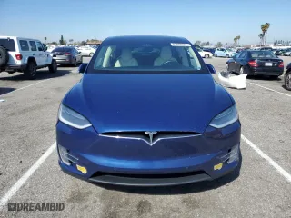 2018 Tesla Model X 75D with VIN 5YJXCBE22JF111938, listed as a Copart auction lot 47000303 with 63,430 mi miles. Bid and sale history available at carsss.com. Image 5.