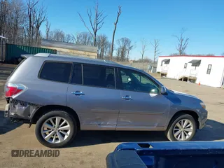 2009 Toyota Highlander Hybrid with VIN JTEEW41A092032916, listed as a IAAI auction lot 41646678 with 75,858 mi miles. Bid and sale history available at carsss.com. Image 14.