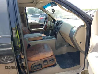 2007 Ford F-150 XLT z VIN 1FTPW12V17KD38582, wystawiony jako IAAI lot #42321791 z przebiegiem Nie podano mil oraz . Historia ofert i sprzedaży dostępna na DreamBid. Obrazek 5.