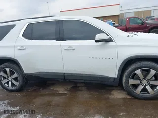 2021 Chevrolet Traverse LT Leather with VIN 1GNERHKWXMJ218191, listed as a IAAI auction lot 41512332 with 87,206 mi miles. Bid and sale history available at carsss.com. Image 13.